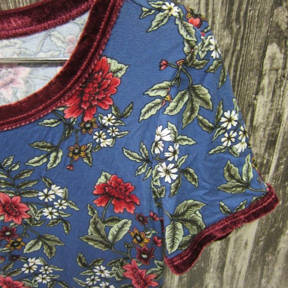 NWT Ultra Flirt SS Print/Velvet Trim Women's Top - Picture 2 of 6